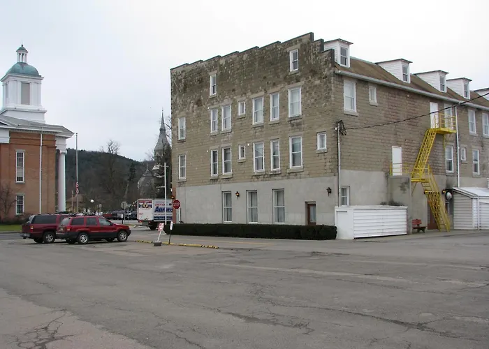 Old National Hotel